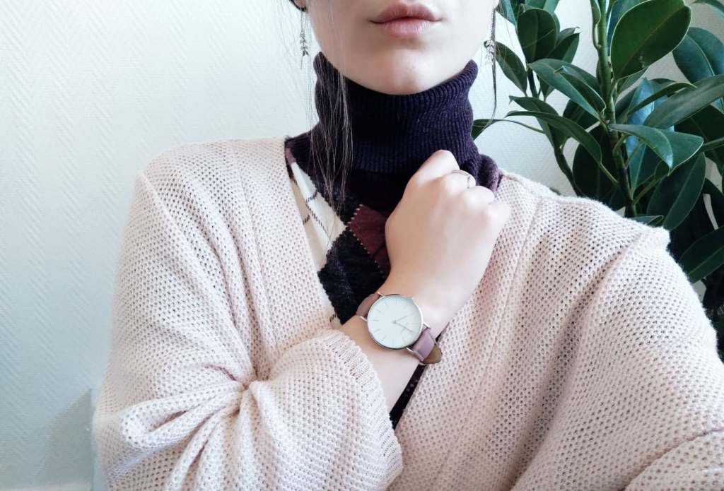 Classy and simple minimalist pink outfit